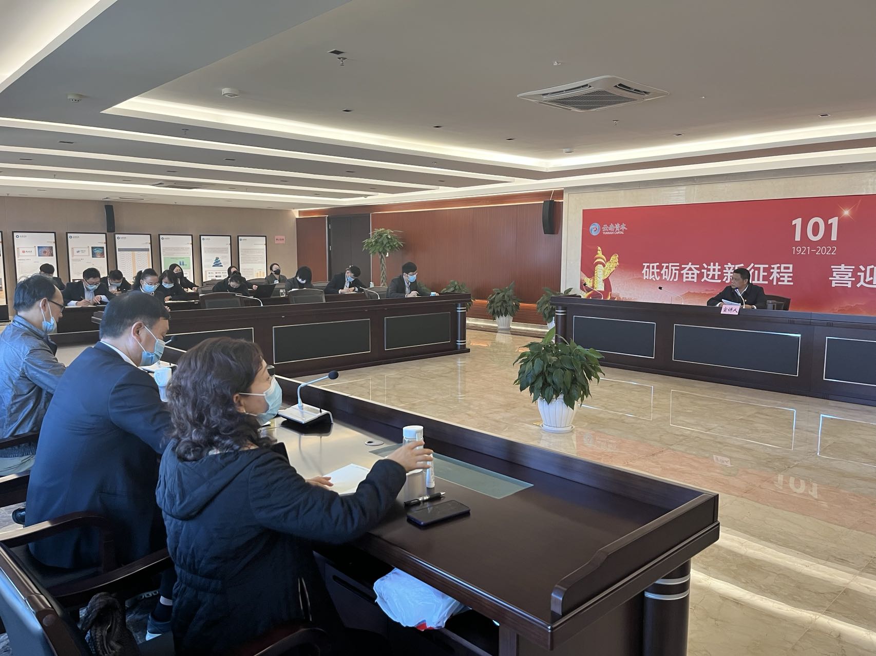 编入支部的公司领导（纪委书记俆岷）宣讲党的二十大精神.jpg